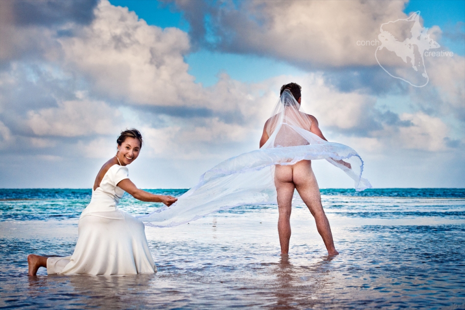 trash-the-dress-wedding-photographer-belize-2